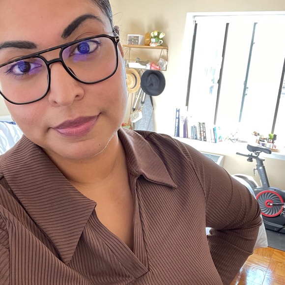 Meet your Posher, Nathaly - Picture 1 of 1